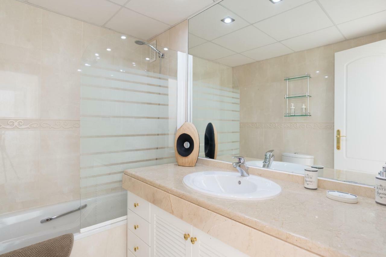 Luxury Duplex- 7 Minutes From The Beach Torremolinos Exterior photo